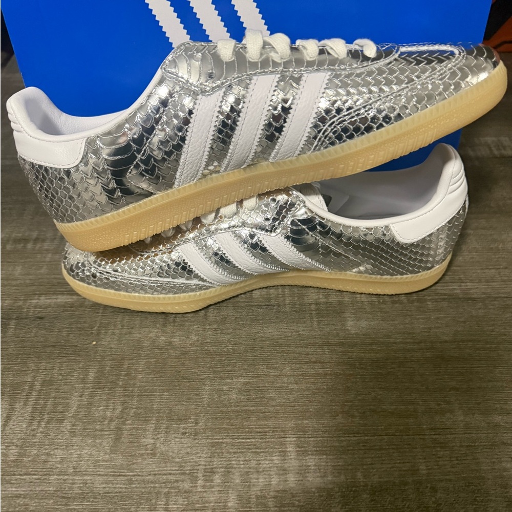 adidas Metallic Silver Snake-Texture Low-Top Sneakers with White Stripes